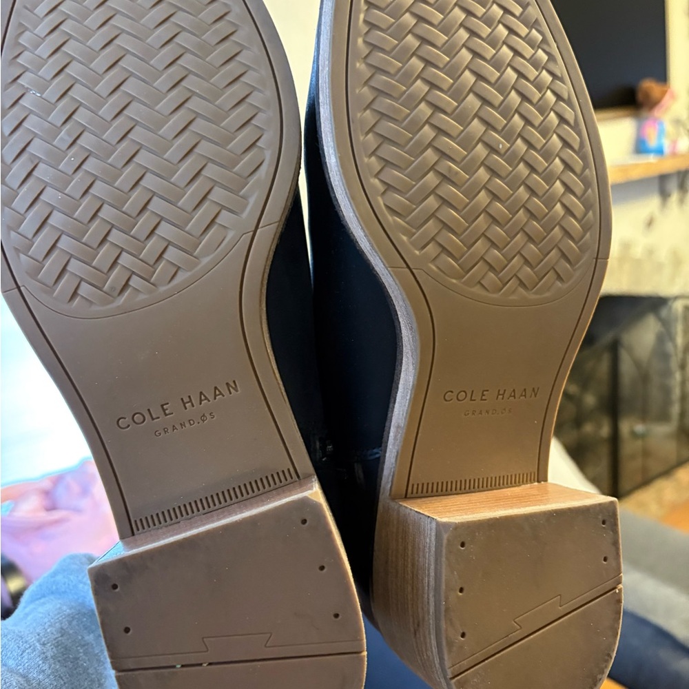 Like New Cole Haan Black Leather Harrington Ankle Booties - Picture 7 of 8